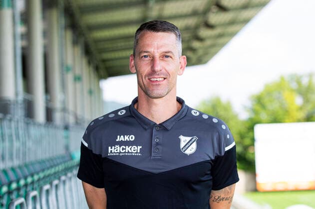 Fußball, Trainerhistorie SV Rödinghausen von 2014 bis heute Trainer Nils Drube; SV Rödinghausen; Regionalliga West, Porträttermin 2021 2022 Rödinghausen Nordrhein-Westfalen Deutschland Häcker Wiehenstadion