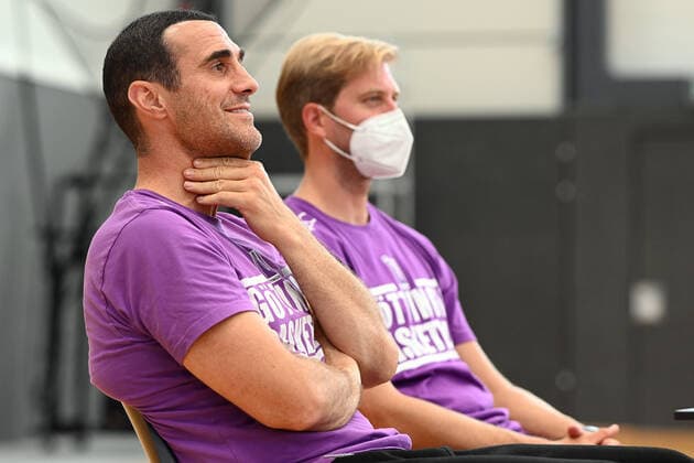 BG Göttingen - Trainingsauftakt 11.08.2021, Basketball-Bundesliga easyCredit-BBL, Saison 2021 2022, BG Göttingen. Trainer Roel Moors (l) und Co-Trainer Olivier Foucart. Göttingen Niedersachsen Deutschland