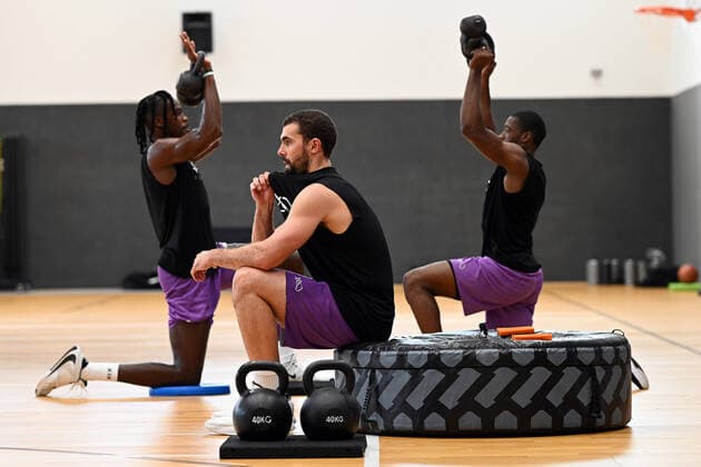 BG Göttingen - Trainingsauftakt 11.08.2021, Basketball-Bundesliga easyCredit-BBL, Saison 2021 2022, BG Göttingen. James Dickey (l), Harper Kamp und Kamar Baldwin. Göttingen Niedersachsen Deutschland