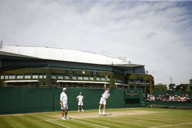 Mandatory Credit: Photo by Ben Queenborough BPI Shutterstock (5753092ab) Andy Murray practices on an outside court while Ivan Lendl (left) and Jamie Delgado looks on during day eleven of the 2016 Wimbledon Championships at the All England Lawn Tennis Club, Wimbledon, London on the 7th July 2016 Tennis - Wimbledon Championships 2016 Day Eleven All England Lawn Tennis & Croquet Club, Church Rd, London, United Kingdom - 7 Jul 2016 Tennis - Wimbledon Championships 2016 Day Eleven All England Lawn Tennis & Croquet Club, Church Rd, London, United Kingdom - 7 Jul 2016  Copyright: xBenxQueenborough BPI Shutterstockx 5753092ab