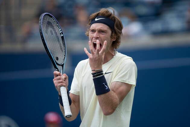 August 12, 2021, Toronto, on, Canada: Russia s Andrey Rublev reacts during his 7-5, 7-6 loss to John Isner of the USA in Men s National Bank Open tennis action in Toronto. Tennis 2021: National Bank Open: Day 4  - ZUMAc35_ 20210812_zaf_c35_052 Copyright: xChrisxYoungx