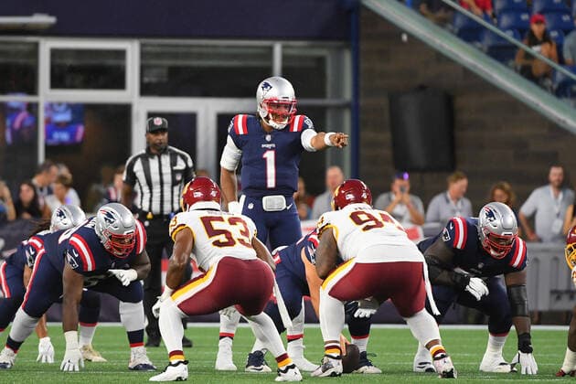 Thursday, August 12, 2021: New England Patriots quarterback Cam Newton (1) directs the offense during the NFL, American Football Herren, USA preseason game between the Washington Football Team and the New England Patriots held at Gillette Stadium, in Foxborough, Massachusetts. CSM Foxborough USA - ZUMAc04_ 20210812_zaf_c04_060 Copyright: xEricxCanhax