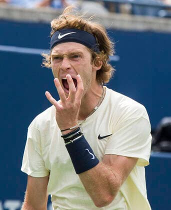 Sport Themen der Woche KW32 Sport Bilder des Tages (210813) -- TORONTO, Aug. 13, 2021 -- Andrey Rublev of Russia reacts during the third round of men s singles match against John Isner of the United States at the 2021 National Bank Open in Toronto, Canada, on Aug. 12, 2021. (Photo by Xinhua) (SP)CANADA-TORONTO-TENNIS-NATIONAL BANK OPEN-MEN S SINGLE ZouxZheng 