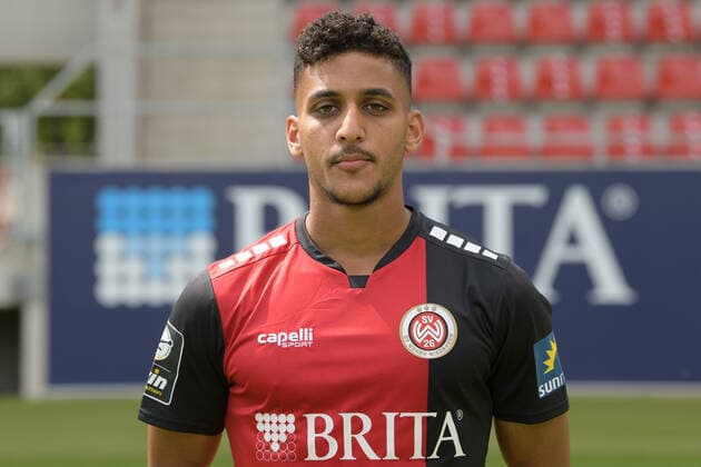 13.08.2021, xjhx, Fussball 3.Liga, SV Wehen Wiesbaden, emspor, Fototermin Porträt, Teamfoto und Porträttermin 2021 2022, v.l. Amin Farouk Wiesbaden