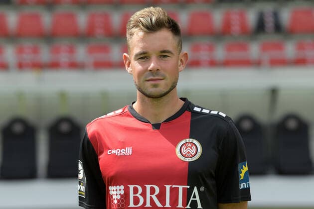 13.08.2021, xjhx, Fussball 3.Liga, SV Wehen Wiesbaden, emspor, Fototermin Porträt, Teamfoto und Porträttermin 2021 2022, v.l. Thijmen Goppel Wiesbaden