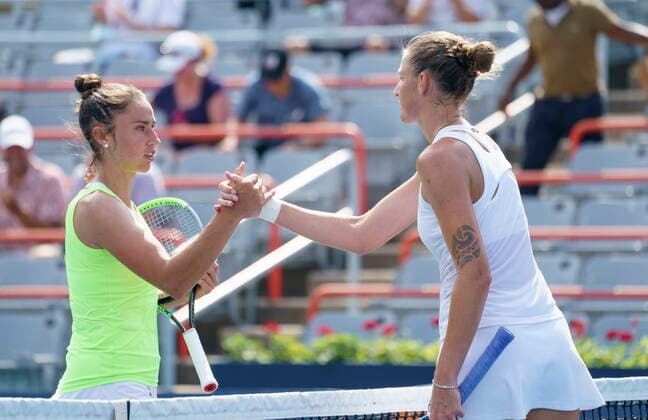 August 13, 2021, Montreal, PQ, Canada: Karolina Pliskova, right, of the Czech Republic, shakes hands with Sara Sorribes Tormo, of Spain, following Pliskova s victory in quarter-final National Bank Open women s tennis tournament action, in Montreal, Friday, Aug. 13, 2021. Karolina Pliskova Sara Sorribes Tormo - ZUMAc35_ 20210813_zaf_c35_075 Copyright: xPaulxChiassonx