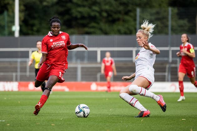 Testspiel, 1. FC Koeln Frauen - FC Twente Vrouwen; 13.08.2021 Danique Ypema ( 3, FC Twente Vrouwen), Sharon Beck ( 10, 1. FC Koeln) Testspiel, 1. FC Koeln Frauen - FC Twente Vrouwen, Franz-Kremer-Stadion DFL REGULATIONS PROHIBIT ANY USE OF PHOTOGRAPHS AS IMAGE SEQUENCES AND OR QUASI-VIDEO. Copyright: xBEAUTIFULxSPORTS Wunderlx