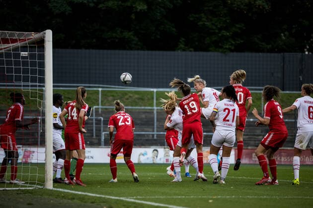 Testspiel, 1. FC Koeln Frauen - FC Twente Vrouwen; 13.08.2021 Sharon Beck ( 10, 1. FC Koeln) Testspiel, 1. FC Koeln Frauen - FC Twente Vrouwen, Franz-Kremer-Stadion DFL REGULATIONS PROHIBIT ANY USE OF PHOTOGRAPHS AS IMAGE SEQUENCES AND OR QUASI-VIDEO. Copyright: xBEAUTIFULxSPORTS Wunderlx