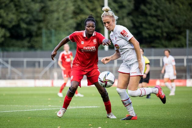 Testspiel, 1. FC Koeln Frauen - FC Twente Vrouwen; 13.08.2021 Danique Ypema ( 3, FC Twente Vrouwen), Sharon Beck ( 10, 1. FC Koeln) Testspiel, 1. FC Koeln Frauen - FC Twente Vrouwen, Franz-Kremer-Stadion DFL REGULATIONS PROHIBIT ANY USE OF PHOTOGRAPHS AS IMAGE SEQUENCES AND OR QUASI-VIDEO. Copyright: xBEAUTIFULxSPORTS Wunderlx