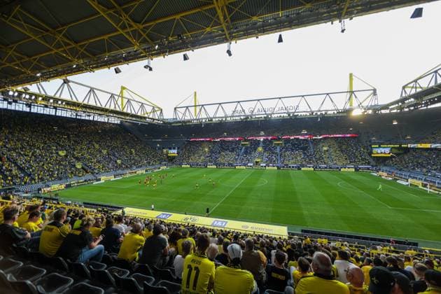14.08.2021, Fussball, Saison 2021 2022, Bundesliga, 1. Spieltag - Borussia Dortmund - Eintracht Frankfurt Der Signal Iduna Park während des 1. Bundesligaspieltags mit begrenzter Zuschaueranzahl. Foto: RHR-Foto Dennis Ewert DFL REGULATIONS PROHIBIT ANY USE OF PHOTOGRAPHS AS IMAGE SEQUENCES AND OR QUASI-VIDEO. Dortmund Signal Iduna Park NRW Deutschland xRHR-FOTOx xDEx