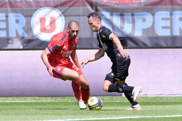 20 ISLAM SLIMANI (OL) - 29 VINCENT MANCEAU (SCO) FOOTBALL : Angers vs Lyon - Ligue 1 Uber Eats - 15 08 2021 FEP Panoramic 