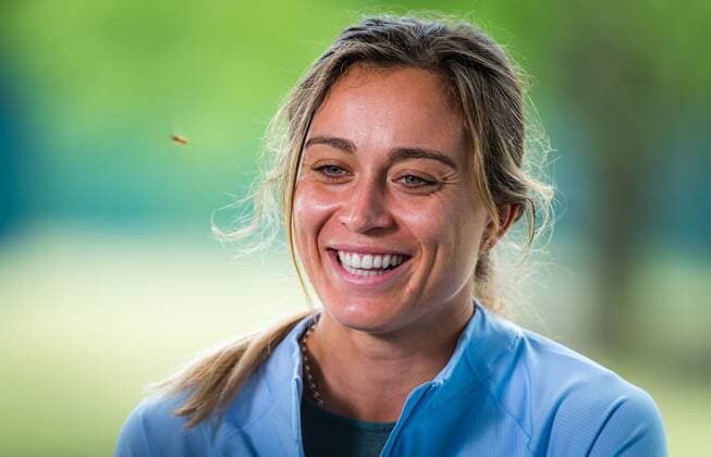 Mandatory Credit: Photo by Rob Prange Shutterstock (12293268dh) Paula Badosa of Spain talks to the media ahead of the 2021 Western & Southern Open WTA, Tennis Damen 1000 tennis tournament 2021 Western & Southern Open Day 2 - 15 Aug 2021 2021 Western & Southern Open Day 2 - 15 Aug 2021  Copyright: xRobxPrange Shutterstockx 12293268dh