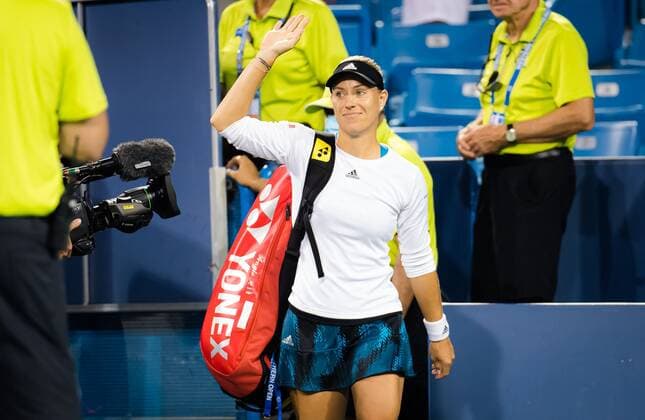 Mandatory Credit: Photo by Rob Prange Shutterstock (12294756ey) Angelique Kerber of Germany in action during the first round of the 2021 Western & Southern Open WTA, Tennis Damen 1000 tennis tournament Western & Southern Open Day Three, Tennis, Cincinnati, USA, 16 Aug 2021 Western & Southern Open Day Three, Tennis, Cincinnati, USA, 16 Aug 2021  Copyright: xRobxPrange Shutterstockx 12294756ey