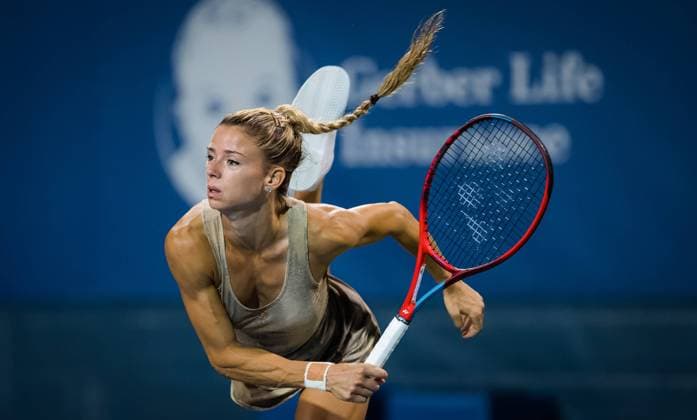 August 17, 2021, CINCINNATI, UNITED STATES: Camila Giorgi of Italy in action during the first round of the 2021 Western & Southern Open WTA, Tennis Damen 1000 tennis tournament against Jessica Pegula of the United States CINCINNATI UNITED STATES - ZUMAa181 20210817_zaa_a181_152 Copyright: xRobxPrangex