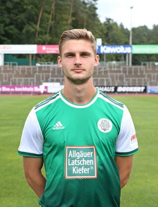 17.08.2021, xklex, Fussball Regionalliga Suedwest, FC Homburg Fototermin 2021 22 Porträttermin 2021 2022, emspor, v.l. Jannis Reuss (DFL DFB REGULATIONS PROHIBIT ANY USE OF PHOTOGRAPHS as IMAGE SEQUENCES and or QUASI-VIDEO) Homburg