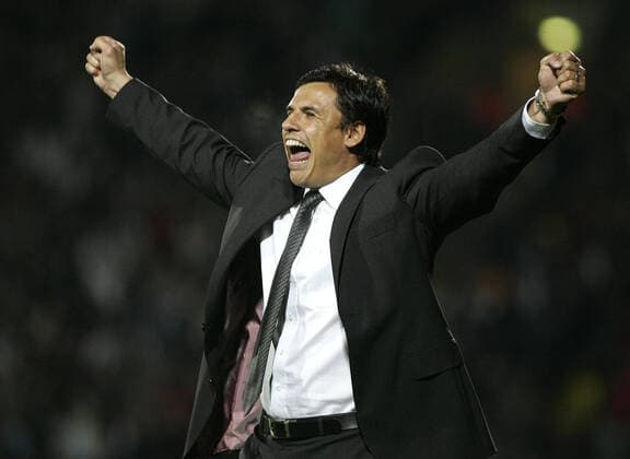Fußball, Trainerhistorie FC Fulham von 1904 bis heute Mandatory Credit: Photo by Andy Hooper ANL Shutterstock (1127737a) Fulham Manager Chris Coleman Celebrates Heidur Helguson s Goal - Watford V Fulham (3-3) Fa Barclays Premiership At Vicarage Road. The Football Premier League The Premiership Fulham Manager Chris Coleman Celebrates Heidur Helguson s Goal - Watford V Fulham (3-3) Fa Barclays Premiership At Vicarage Road. The Football Premier League The Premiership EDITORIAL USE ONLY No use with unauthorised audio, video, data, fixture lists (outside the EU), club league logos or live services. Online in-match use limited to 45 images (+15 in extra time). No use to emulate moving images. No use in betting, games or single club league player publications services. Fulham Manager Chris Coleman Celebrates Heidur Helguson s Goal - Watford V Fulham (3-3) Fa Barclays Premiership At Vicarage Road. The Football Premier League The Premiership EDITORIAL USE ONLY No use with unauthorised audio, video, data, fixture lists (outside the EU), club league logos or live services. Online in-match use limited to 45 images (+15 in extra time). No use to emulate moving images. No use in betting, games or Copyright: xAndyxHooper ANL Shutterstockx 1127737a