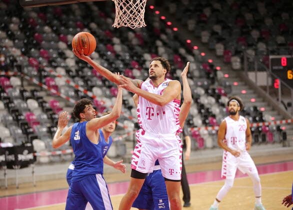 Michael Kessens Telekom Baskets Bonn , Testspiel vs. RheinStars Köln easyCredit BBL 1. Bundesliga , Saison 2021 2022