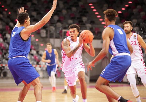 Tyson Ward Telekom Baskets Bonn , Testspiel vs. RheinStars Köln easyCredit BBL 1. Bundesliga , Saison 2021 2022