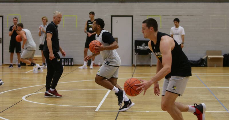 Ludwigsburg , Basketball Trainingsstart MHP Riesen Ludwigsburg , mitte: Quinton Hooker