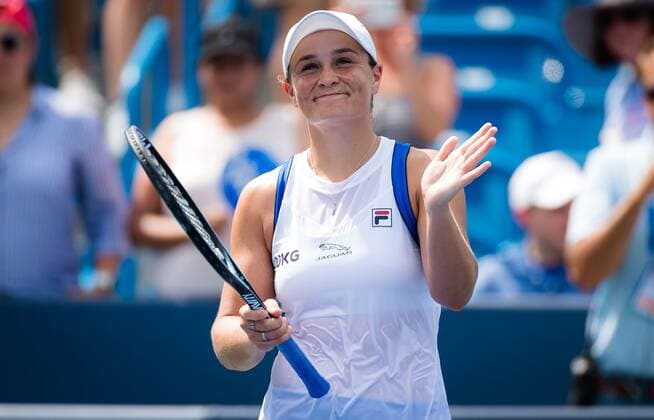 Mandatory Credit: Photo by Rob Prange Shutterstock (12324303as) Ashleigh Barty of Australia in action during the third round at the 2021 Western & Southern Open WTA, Tennis Damen 1000 tennis tournament Western & Southern Open Day Six, Tennis, Cincinnati, USA, 19 Aug 2021 Western & Southern Open Day Six, Tennis, Cincinnati, USA, 19 Aug 2021  Copyright: xRobxPrange Shutterstockx 12324303as