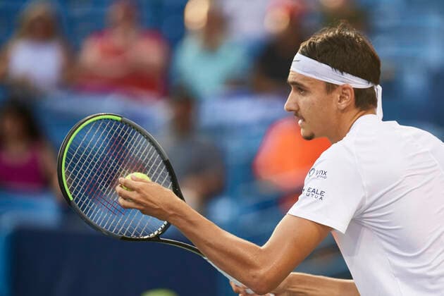 CINCINNATI, OH - AUGUST 19: Lorenzo Sonego of Italy prepares to serve during the match on day 4 of the Western & Southern Open at the Lindner Family Tennis Center in Mason, Ohio on August 19, 2021. (Photo by Shelley Lipton Icon Sportswire) TENNIS: AUG 19 Western & Southern Open Icon2108192164