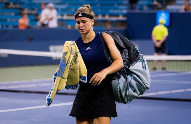 Mandatory Credit: Photo by Rob Prange Shutterstock (12324303fc) Karolina Muchova of the Czech Republic after her third round match at the 2021 Western & Southern Open WTA, Tennis Damen 1000 tennis tournament Western & Southern Open Day Six, Tennis, Cincinnati, USA, 19 Aug 2021 Western & Southern Open Day Six, Tennis, Cincinnati, USA, 19 Aug 2021  Copyright: xRobxPrange Shutterstockx 12324303fc