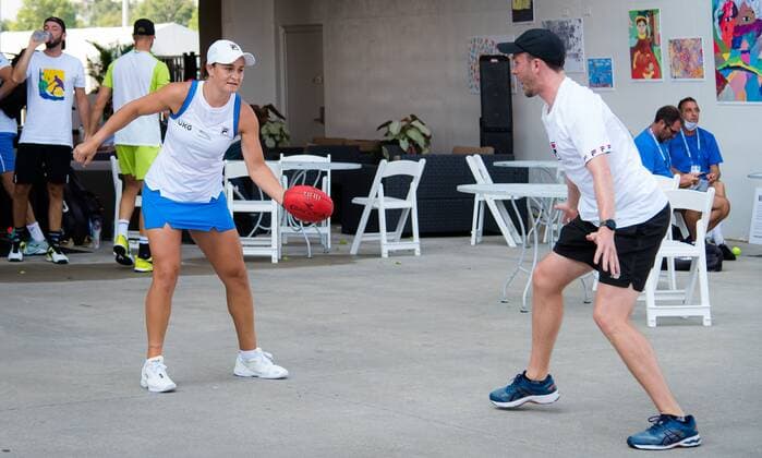 Mandatory Credit: Photo by Rob Prange Shutterstock (12324311g) Ashleigh Barty of Australia before her quarter-final match at the 2021 Western & Southern Open WTA, Tennis Damen 1000 tennis tournament Western & Southern Open Day Seven, Tennis, Cincinnati, USA, 20 Aug 2021 Western & Southern Open Day Seven, Tennis, Cincinnati, USA, 20 Aug 2021  Copyright: xRobxPrange Shutterstockx 12324311g