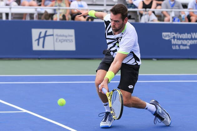 CINCINNATI, OH - AUGUST 20: Austin Krajicek of the United States returns the ball during the Western & Southern Open at the Lindner Family Tennis Center on August 20, 2021 in Mason, Ohio. (Photo by Ian Johnson Icon Sportswire) TENNIS: AUG 20 Western & Southern Open Icon210820034
