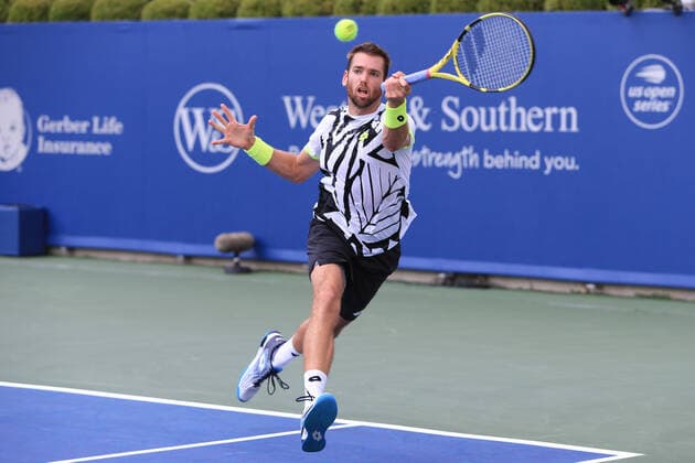 CINCINNATI, OH - AUGUST 20: Austin Krajicek of the United States returns the ball during the Western & Southern Open at the Lindner Family Tennis Center on August 20, 2021 in Mason, Ohio. (Photo by Ian Johnson Icon Sportswire) TENNIS: AUG 20 Western & Southern Open Icon210820036