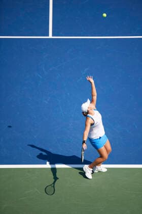 CINCINNATI, OH - AUGUST 21: Ashleigh Barty of Australia serves during the semifinal match on day 7 of the Western & Southern Open at the Lindner Family Tennis Center in Mason, Ohio on August 21, 2021. (Photo by Shelley Lipton Icon Sportswire) TENNIS: AUG 21 Western & Southern Open Icon21082163