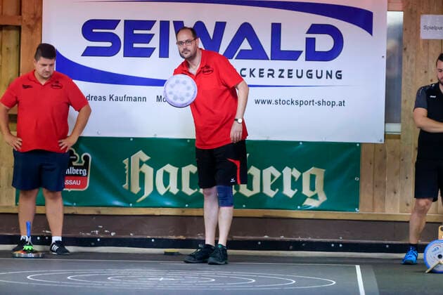 Final-Four-Turnier der vier besten Teams der Sommer-Bundesliga im Stocksport Passau (Bayern Deutschland) Stocksport Herren, 1. Bundesliga Süd Final Four, Sommer 2021 am 21.08.2021 in der Stockhalle Neustift, Bild zeigt: Alexander Schäfer (EC Passau Neustift) Passau Stockhalle Neustift Bayern Deutschland
