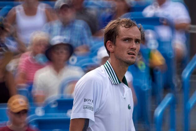 CINCINNATI, OH - AUGUST 21: Daniil Medvedev of Russia looks on after losing a point during the semifinal match on day 7 of the Western & Southern Open at the Lindner Family Tennis Center in Mason, Ohio on August 21, 2021. (Photo by Shelley Lipton Icon Sportswire) TENNIS: AUG 21 Western & Southern Open Icon2108211170