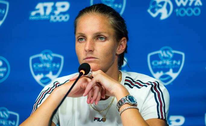 August 21, 2021, CINCINNATI, UNITED STATES: Karolina Pliskova of the Czech Republic talks to the media after losing the semi final at the 2021 Western & Southern Open WTA, Tennis Damen 1000 tennis tournament against Jil Teichmann of Switzerland CINCINNATI UNITED STATES - ZUMAa181 20210821_zaa_a181_202 Copyright: xRobxPrangex