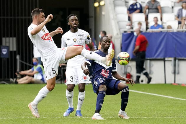 03 SOULEYMAN DOUMBIA (SCO) - 20 ISSOUF SISSOKHO (FCGB) FOOTBALL : Bordeaux vs Angers - Ligue 1 Uber Eats - 22 08 2021 FEP Panoramic 
