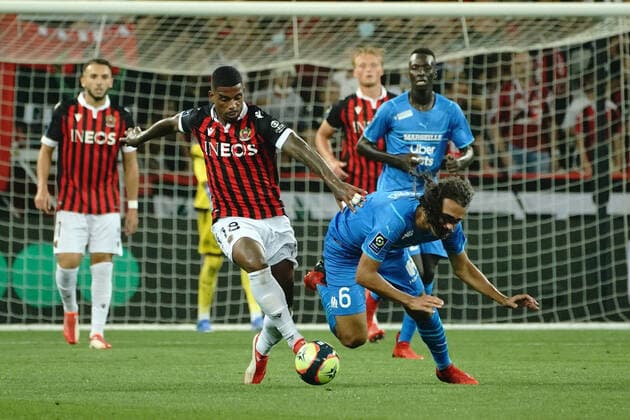 Mario Lemina (OGC Nice) - Matteo Guendouzi (Olympique de Marseille) FOOTBALL : OGC Nice vs Olympique de Marseille - Ligue 1 Uber Eats - Nice - 22 08 2021 NorbertScanella PanoramiC 