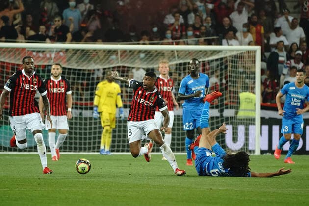Mario Lemina (OGC Nice) - Matteo Guendouzi (Olympique de Marseille) FOOTBALL : OGC Nice vs Olympique de Marseille - Ligue 1 Uber Eats - Nice - 22 08 2021 NorbertScanella PanoramiC 