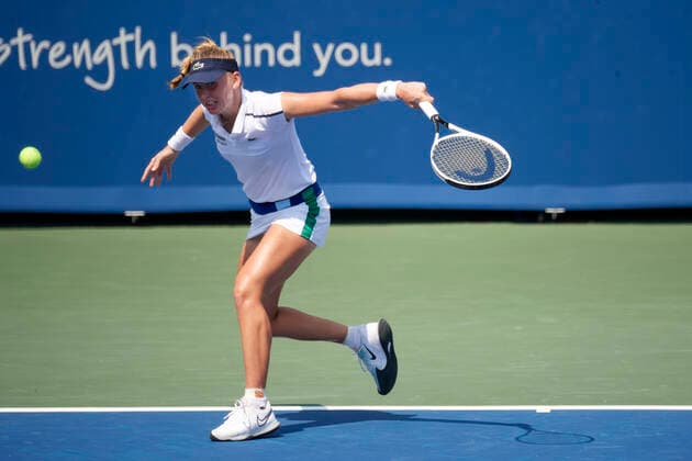 CINCINNATI, OH - AUGUST 22: Jil Teichmann of Switzerland hits a slice backhand shot during the womenÕs championship match of the Western & Southern Open at the Lindner Family Tennis Center in Mason, Ohio on August 22, 2021. (Photo by Shelley Lipton Icon Sportswire) TENNIS: AUG 22 Western & Southern Open Icon210822225
