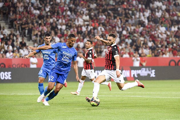 11 AMINE GOUIRI (OGCN) - 02 WILLIAM SALIBA (OM) FOOTBALL : Nice vs Marseille - Ligue 1 Uber Eats - 22 08 2021 FEP Panoramic 