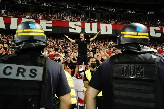 Supporters de l OGC Nice - CRS FOOTBALL : OGC Nice vs Olympique de Marseille - Ligue 1 Uber Eats - Nice - 22 08 2021 NorbertScanella PanoramiC 