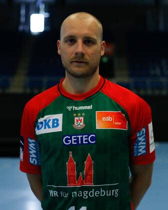 23.08.2021, xgox, Handball LIQUI MOLY HBL, SC Magdeburg Fototermin emspor, v.l. Daniel Pettersson (Magdeburg, 11) Portrait, Portraet, Einzelbild Magdeburg