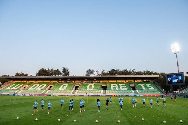 210823 Players of Malmö FF during a practice and press conference, PK, Pressekonferenz with Malmö FF ahead of the UEFA Champions League playoff match against Ludogorets on August 23, 2021 in Razgrad. Photo: Ludvig Thunman BILDBYRAN kod LT LT0191 fotboll football soccer fotball champions league träning presskonferens training practice press conference malmö ff bbeng Copyright: LUDVIGxTHUNMAN BB210823LT100