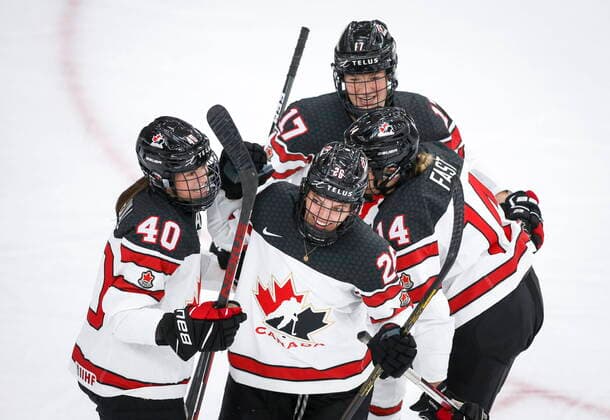 August 24, 2021, Calgary, ab, Canada: Canada s Emily Clark (26) celebrates a goal with teammates during second period IIHF Women s World Championship, WM, Weltmeisterschaft hockey action against Switzerland in Calgary, Tuesday, Aug. 24, 2021. Emily Clark  - ZUMAc35_ 20210824_zaf_c35_093 Copyright: xJeffxMcintoshx