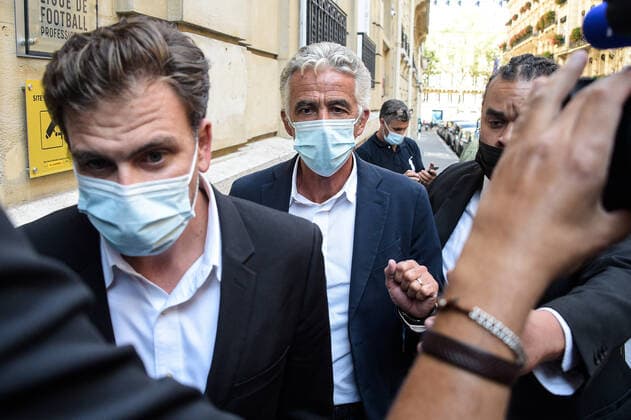 Fußball, LFP Anhörung nach Ausschreitungen im Spiel OGC Nizza gegen Olympique Marseille Jean Pierre Rivere ( president OGC NIce ) arrive a la commission de discipline de la LFP FOOTBALL : Jean Pierre Rivere et Pablo Longoria a la commission de discipline de la LFP - Paris - 25 08 2021 FedericoPestellini Panoramic 