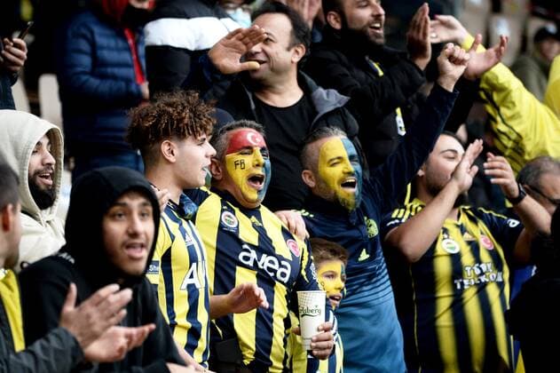 Fußball, EL Playoff, HJK Helsinki - Fenerbahce Istanbul Fenerbahce fans before the football UEFA Europa League play-off match between HJK and Fenerbahce in Helsinki, Finland on August 26, 2021. Helsinki Finland LKFTVX20210826183826OPPD  Copyright: xMikkoxStigx
