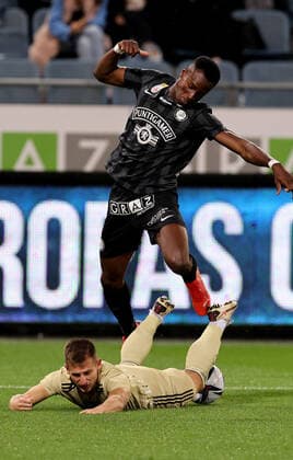 SOCCER - UEFA EL, Sturm vs Mura GRAZ,AUSTRIA,26.AUG.21 - SOCCER - UEFA Europa League play off, SK Sturm Graz vs NS Mura. Image shows Kelvin Yeboah (Sturm) and Klemen Sturm (Mura).  GEPAxpictures xHansxOberlaender