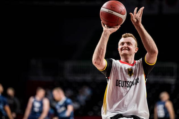 Tokyo 2020 Paralympic Games (Rollstuhlbasketball), 27.08.2021 TOKYO, JAPAN 27. August - Rollstuhlbasketball, Deutschland gegen Grossbritannien Herren, an Tag 3 der Tokyo 2020 Paralympic Games am 27.08.2021 im Musashino Forest Plaza in Tokyo Japan. Jan Sadler ( 11, Deutschland) Copyright: xBEAUTIFULxSPORTS Wunderlx