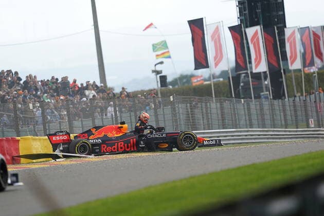 FORMULA 1 ROLEX BELGIAN GRAND PRIX 2021 27.08.2021, Circuit de Spa-Francorchamps, Spa-Franchorchamps, FORMULA 1 ROLEX BELGIAN GRAND PRIX 2021 , im Bild Unfall von Max Verstappen (NEL 33), Red Bull Racing Honda