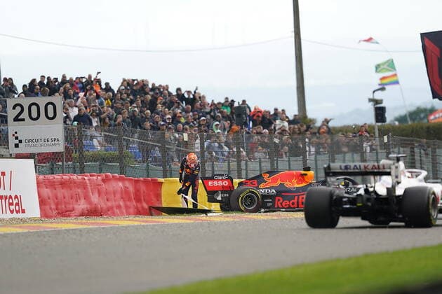 FORMULA 1 ROLEX BELGIAN GRAND PRIX 2021 27.08.2021, Circuit de Spa-Francorchamps, Spa-Franchorchamps, FORMULA 1 ROLEX BELGIAN GRAND PRIX 2021 , im Bild Unfall von Max Verstappen (NEL 33), Red Bull Racing Honda