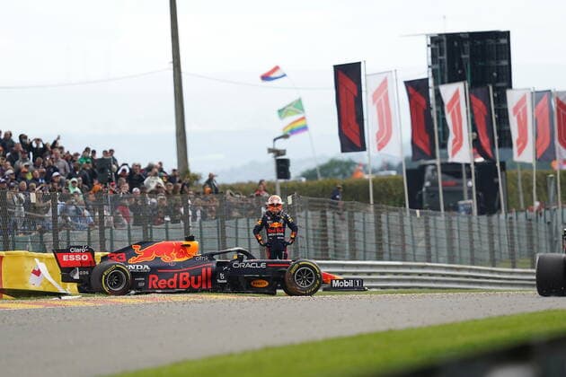 FORMULA 1 ROLEX BELGIAN GRAND PRIX 2021 27.08.2021, Circuit de Spa-Francorchamps, Spa-Franchorchamps, FORMULA 1 ROLEX BELGIAN GRAND PRIX 2021 , im Bild Unfall von Max Verstappen (NEL 33), Red Bull Racing Honda
