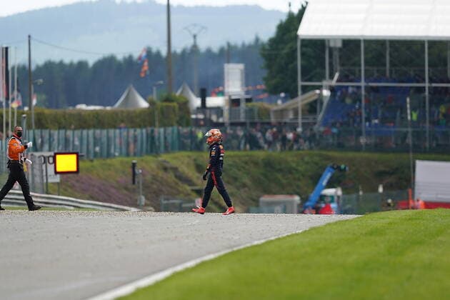 FORMULA 1 ROLEX BELGIAN GRAND PRIX 2021 27.08.2021, Circuit de Spa-Francorchamps, Spa-Franchorchamps, FORMULA 1 ROLEX BELGIAN GRAND PRIX 2021 , im Bild Unfall von Max Verstappen (NEL 33), Red Bull Racing Honda